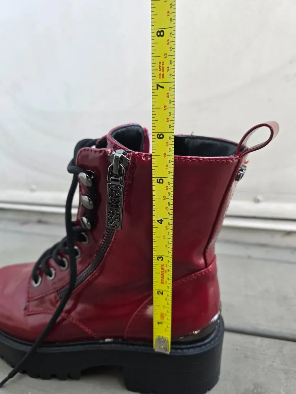 Guess Red faux leather combat boots with a 7-inch shaft - Picture 8 of 9